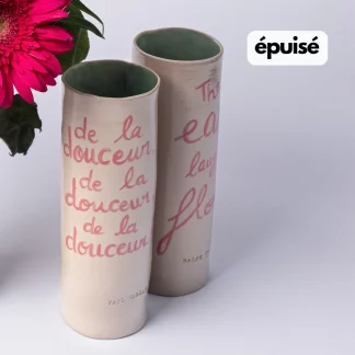 Vases-poèmes peints